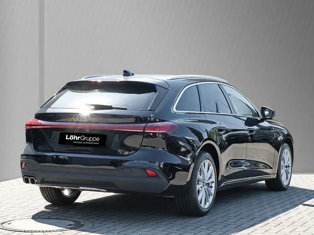 Neu Audi A5 Sport 204 PS (150 kW) 2026 Schwarz Kombi
