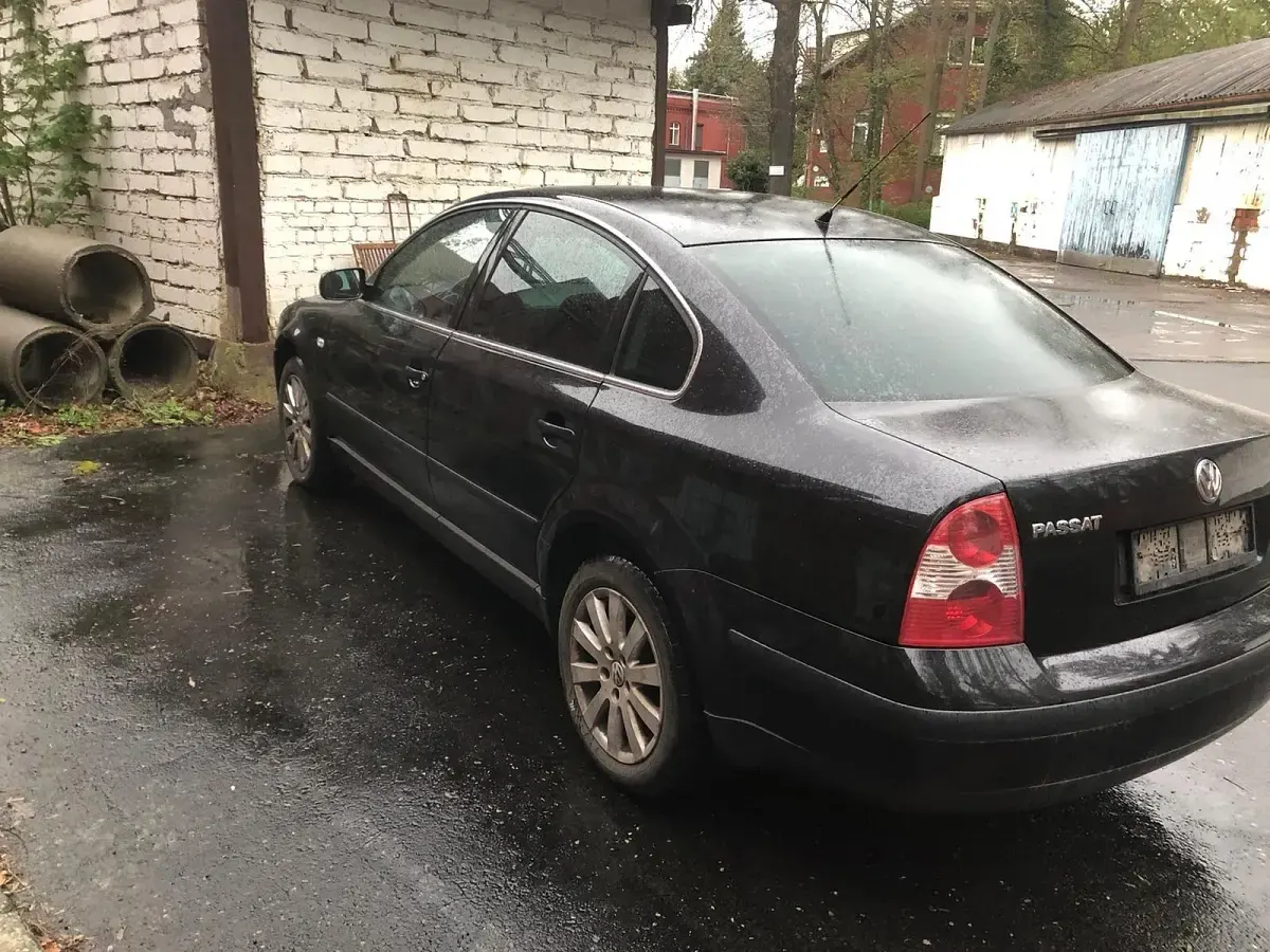 Gebraucht VW Passat 115 PS (84 kW) 2003 Schwarz Limousine