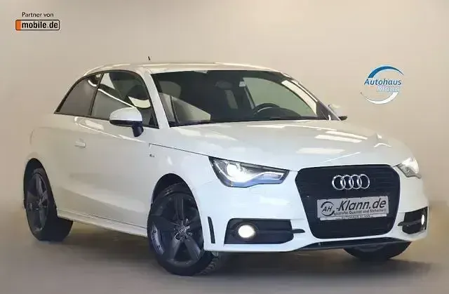 Second-hand Audi A1 S-Line 185 CP (136 kW) 2011 Alb Hatchback
