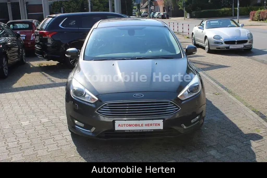 Gebraucht Ford Focus Titanium 150 PS (110 kW) 2015 Grau Kombi