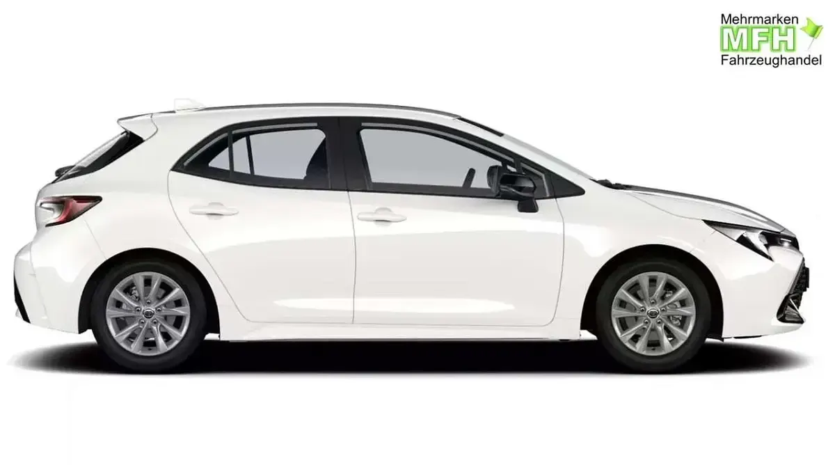 Neu Toyota Corolla Active 98 PS (72 kW) 2026 Super white Limousine
