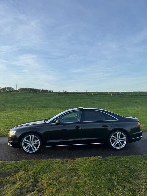 Schwarz Gebraucht 2016 Audi A8 Limousine | 21.800 € (Fairer Preis) - Bild 1/4