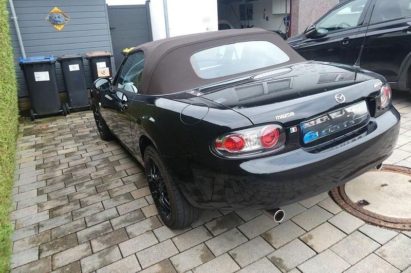 Gebraucht Mazda MX5 126 PS (92 kW) 2009 Schwarz Cabrio