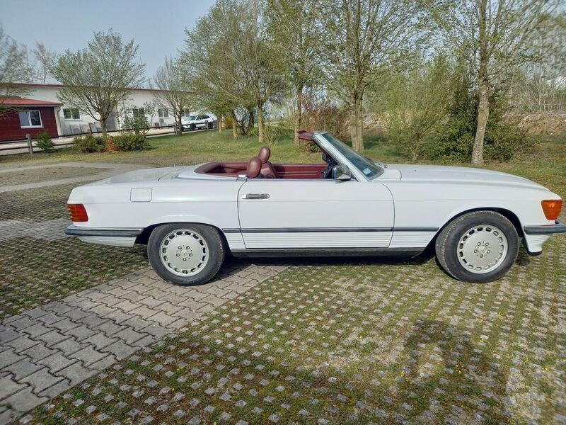 Weiß Gebraucht 1989 Mercedes 560 Cabrio | 26.500 € - Bild 1/4
