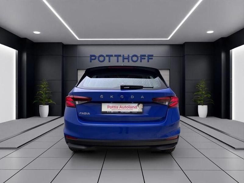 Gebraucht Skoda Fabia Active 65 PS (47 kW) 2022 Blau Limousine