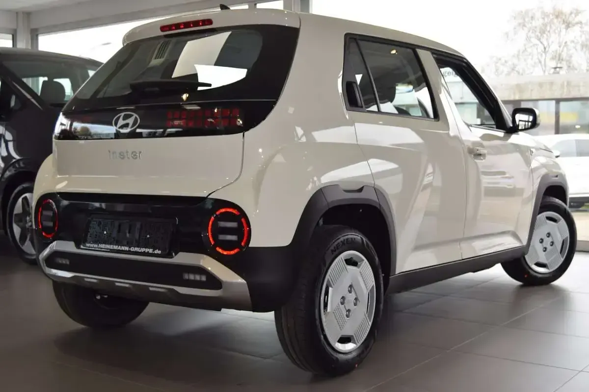 Neu Hyundai Inster Select 71 kW (97 PS) 2026 Gelb Kleinwagen