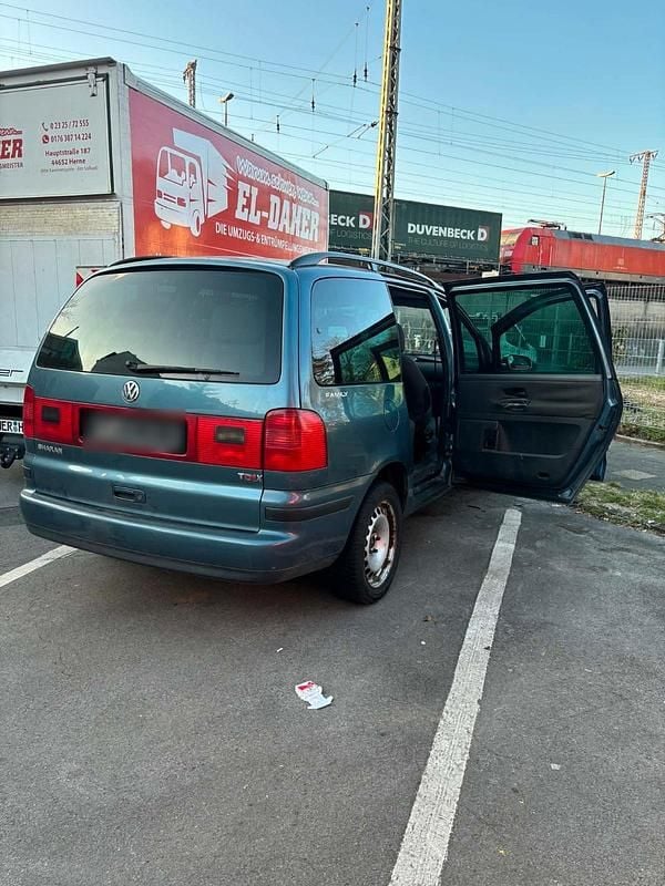 Gebraucht VW Sharan 131 PS (96 kW) 2005 Beige Van / Kleinbus