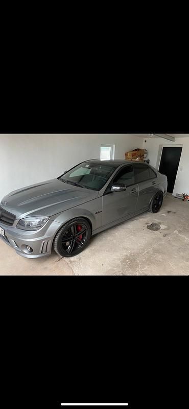 Silber Gebraucht 2008 Mercedes C63 AMG AMG Limousine | 48.000 € - Bild 1/4