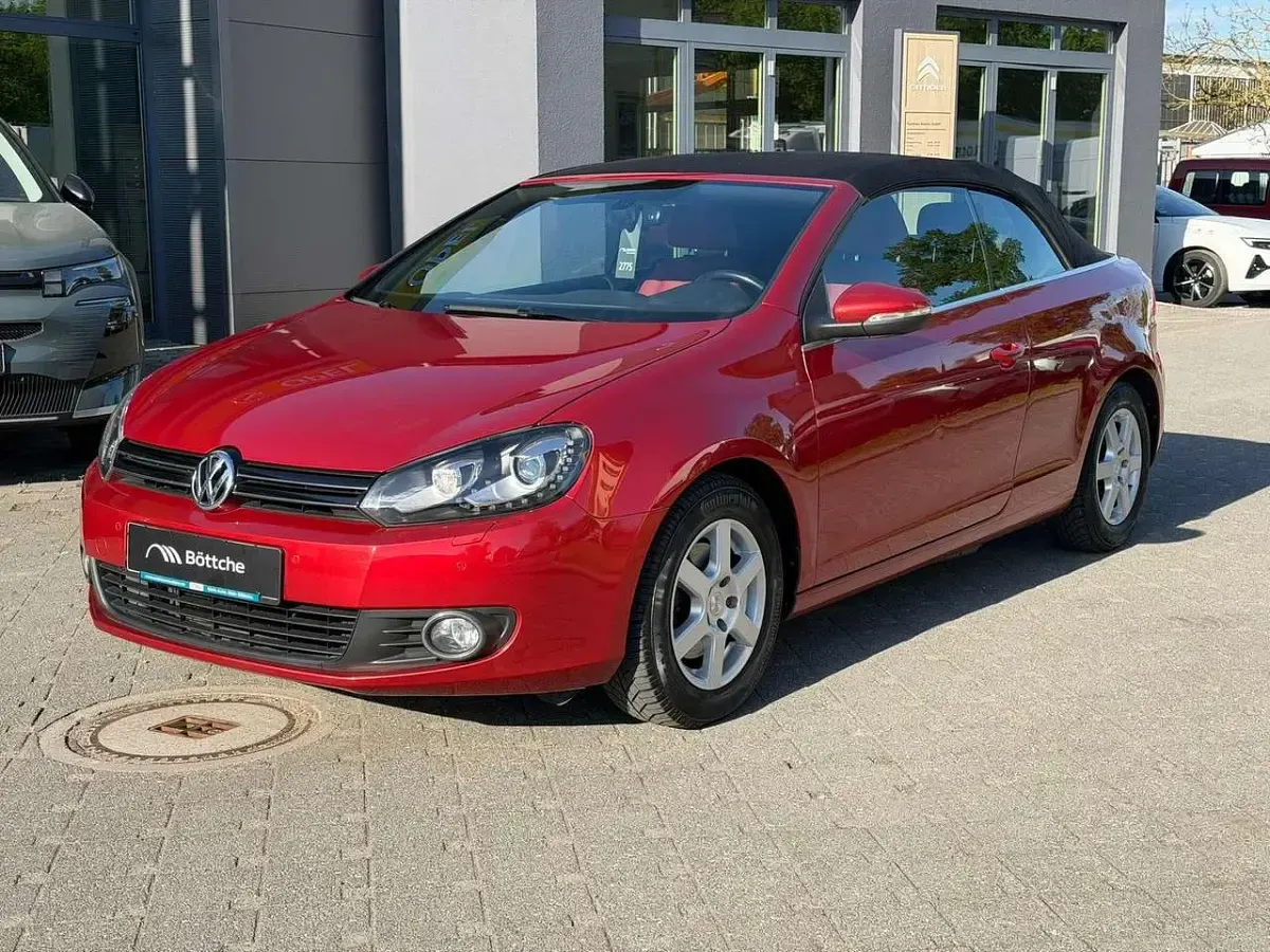Gebraucht VW Golf Cabriolet 122 PS (89 kW) 2012 Sunset red metallic Cabrio