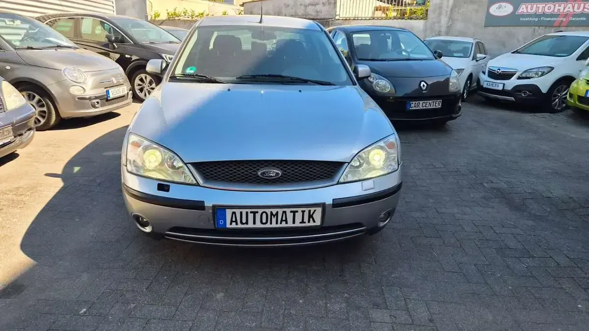 Gebraucht Ford Mondeo Ghia 145 PS (106 kW) 2003 Grau Limousine