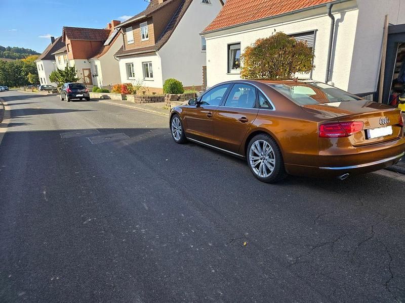 Gebraucht Audi A8 250 PS (183 kW) 2012 Orange Limousine