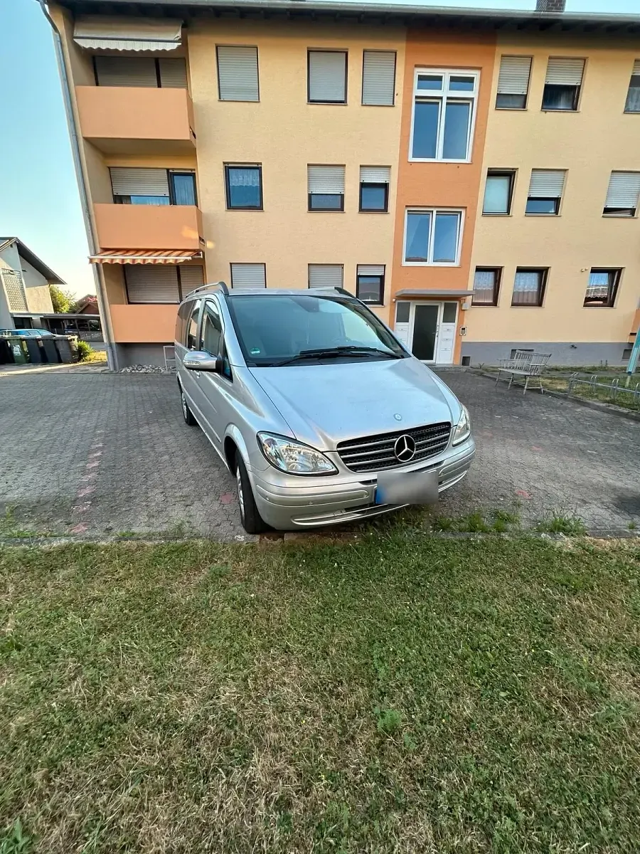 Gebraucht Mercedes Viano 116 PS (85 kW) 2008 Silber Van / Kleinbus