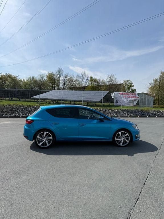 Usata Seat Leon FR 150 CV (110 kW) 2017 Blu Berlina