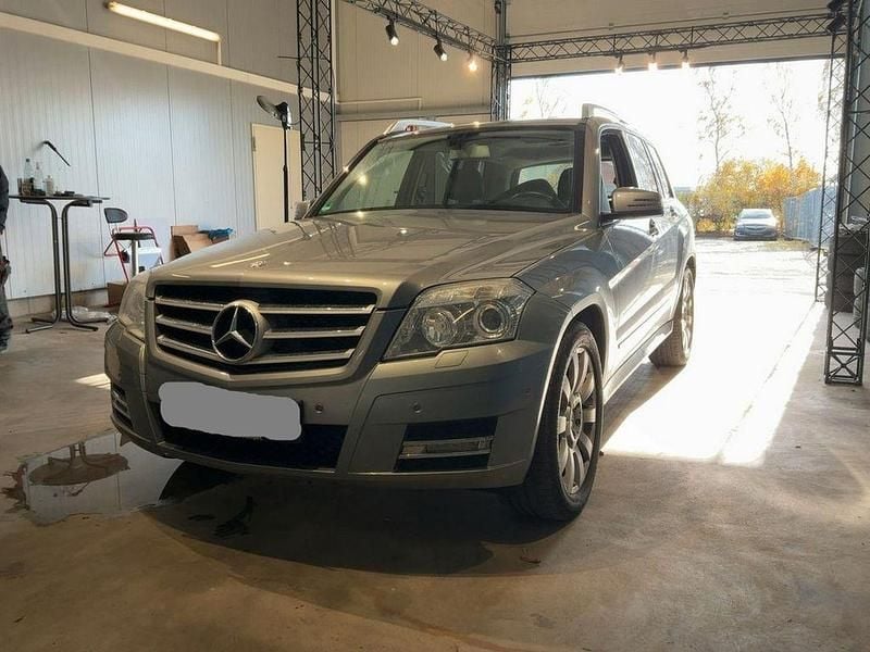 Grau Gebraucht 2011 Mercedes GLK350 SUV | 5.000 € - Bild 1/4