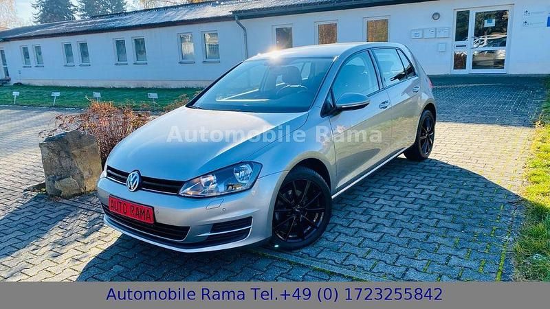 Silber Gebraucht 2014 VW Golf VII Trendline Limousine | 9.400 € (Guter Preis) - Bild 1/4