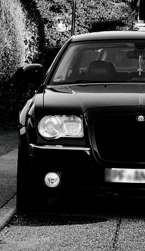Schwarz Gebraucht 2009 Chrysler 300C Limousine | 8.989 € (Teuer) - Bild 1/4