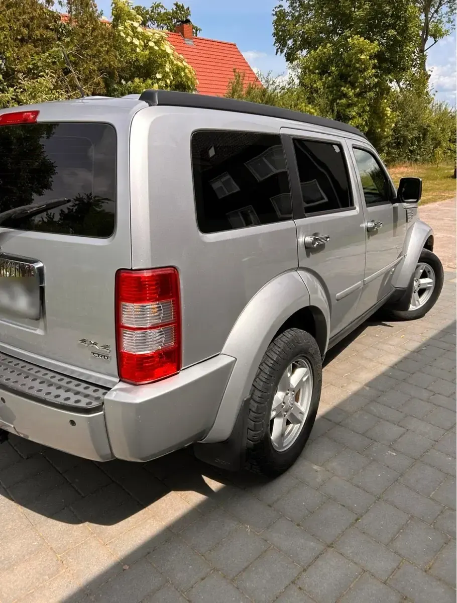 Gebraucht Dodge Nitro 177 PS (130 kW) 2009 Silber SUV