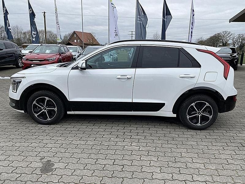 Gebraucht Kia Niro Comfort 129 PS (94 kW) 2025 Weiß (ud schneeweiss (weiß)) SUV