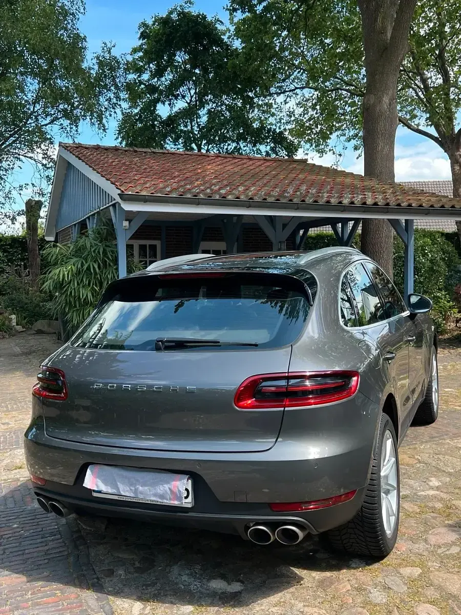 Gebraucht Porsche Macan 258 PS (189 kW) 2015 Grau SUV