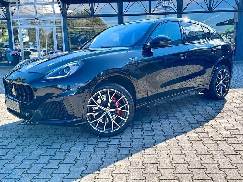 Nero tempesta Neu 2025 Maserati Grecale SUV | 129.900 € (Fairer Preis) - Bild 1/4