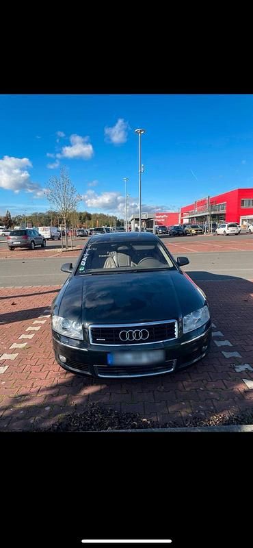 Schwarz Gebraucht 2006 Audi A8 Limousine | 2.000 € - Bild 1/4