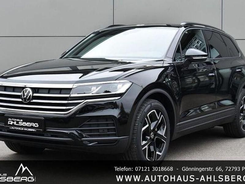 Grenadillschwarz Gebraucht 2024 VW Touareg SUV | 61.900 € (Teuer) - Bild 1/4