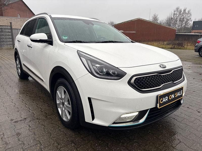 Gebraucht Kia Niro Vision 105 PS (77 kW) 2017 Weiß SUV