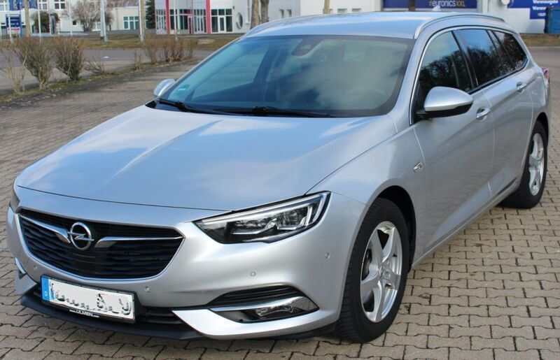 Silber Gebraucht 2017 Opel Insignia Business Kombi | 11.600 € (Fairer Preis) - Bild 1/4