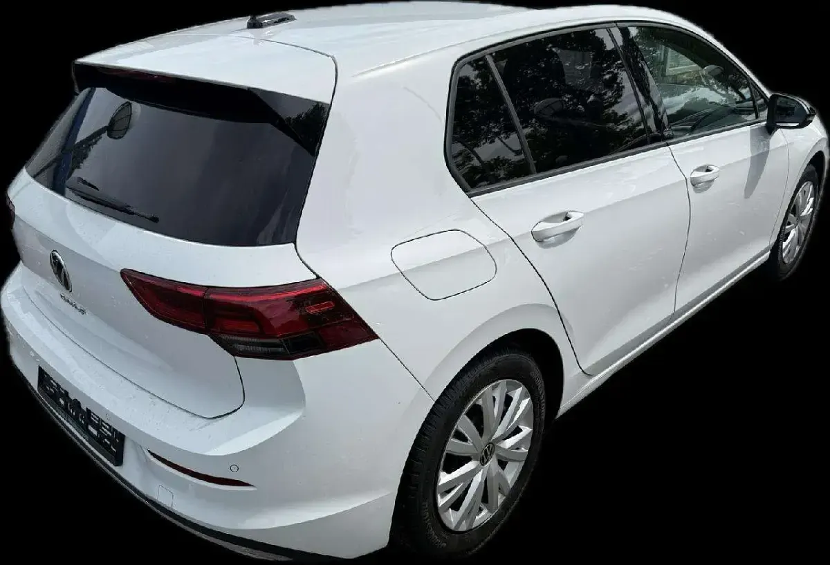 Gebraucht VW Golf VIII Move 116 PS (85 kW) 2023 Pure white Limousine