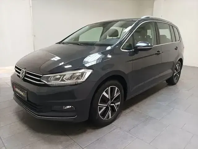 Gebraucht VW Touran Highline 150 PS (110 kW) 2022 Grau Van / Kleinbus