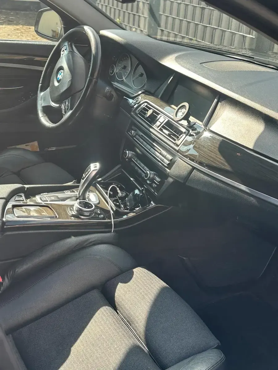 Gebraucht BMW 520 204 PS (150 kW) 2012 Schwarz Limousine