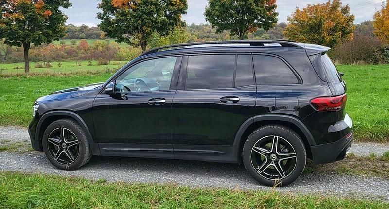 Gebraucht Mercedes GLB220 AMG line 190 PS (139 kW) 2021 Schwarz SUV
