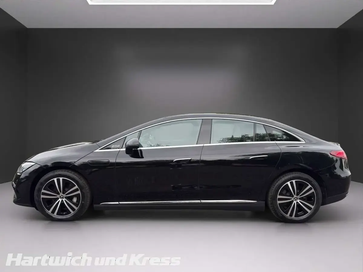 Gebraucht Mercedes EQE300 Advanced Plus 180 kW (245 PS) 2025 Obsidianschwarz  lack Limousine