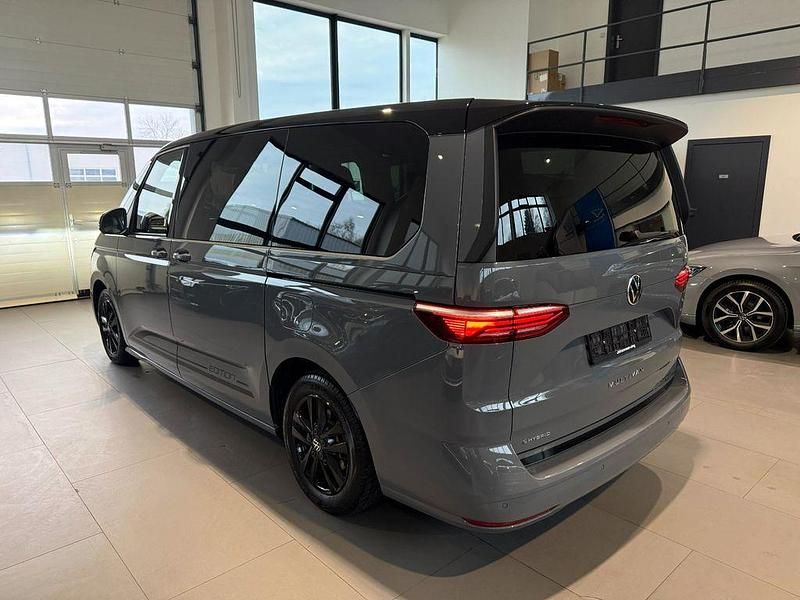 Gebraucht VW Multivan Edition 150 PS (110 kW) 2022 Grau Van