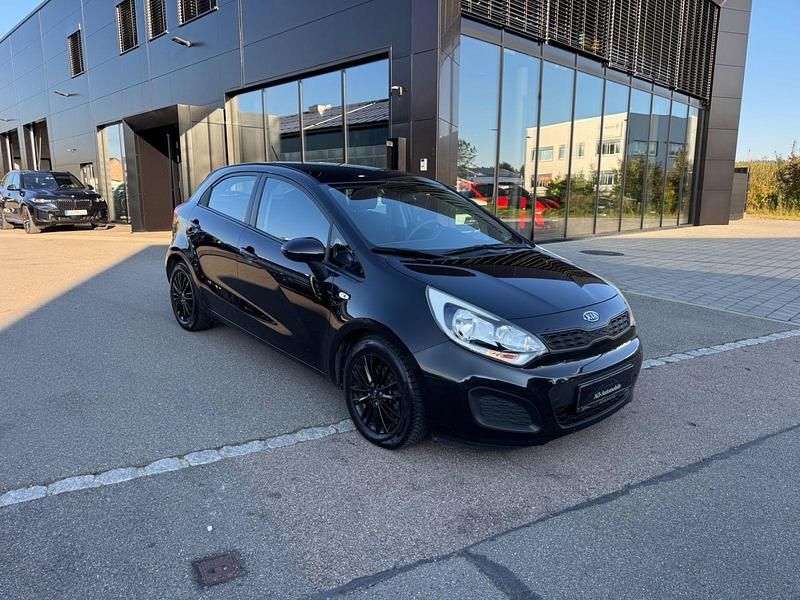 Gebraucht Kia Rio Attract 86 PS (63 kW) 2012 Schwarz Kleinwagen