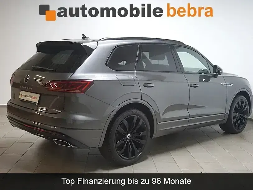 Używany VW Touareg 286 KM (210 kW) 2023 Szary SUV