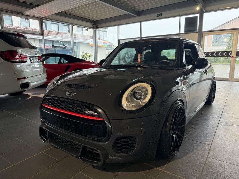Grau Gebraucht 2017 Mini John Cooper Works Kleinwagen | 19.990 € (Fairer Preis) - Bild 1/4