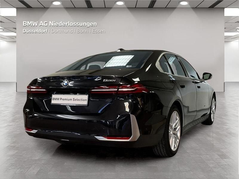 Gebraucht BMW 520 190 PS (139 kW) 2024 Schwarz Limousine