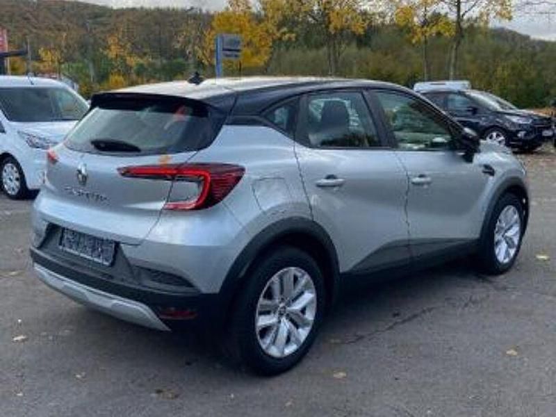 Gebraucht Renault Captur Equilibre 91 PS (66 kW) 2023 Grey kqa + black gne SUV