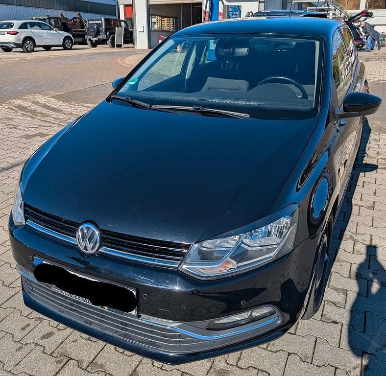 Gebraucht VW Polo LOUNGE 90 PS (66 kW) 2015 Schwarz Limousine