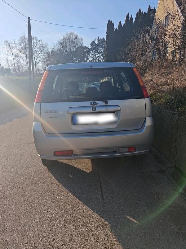 Gebraucht Subaru Justy 90 PS (66 kW) 2005 Silber Kleinwagen