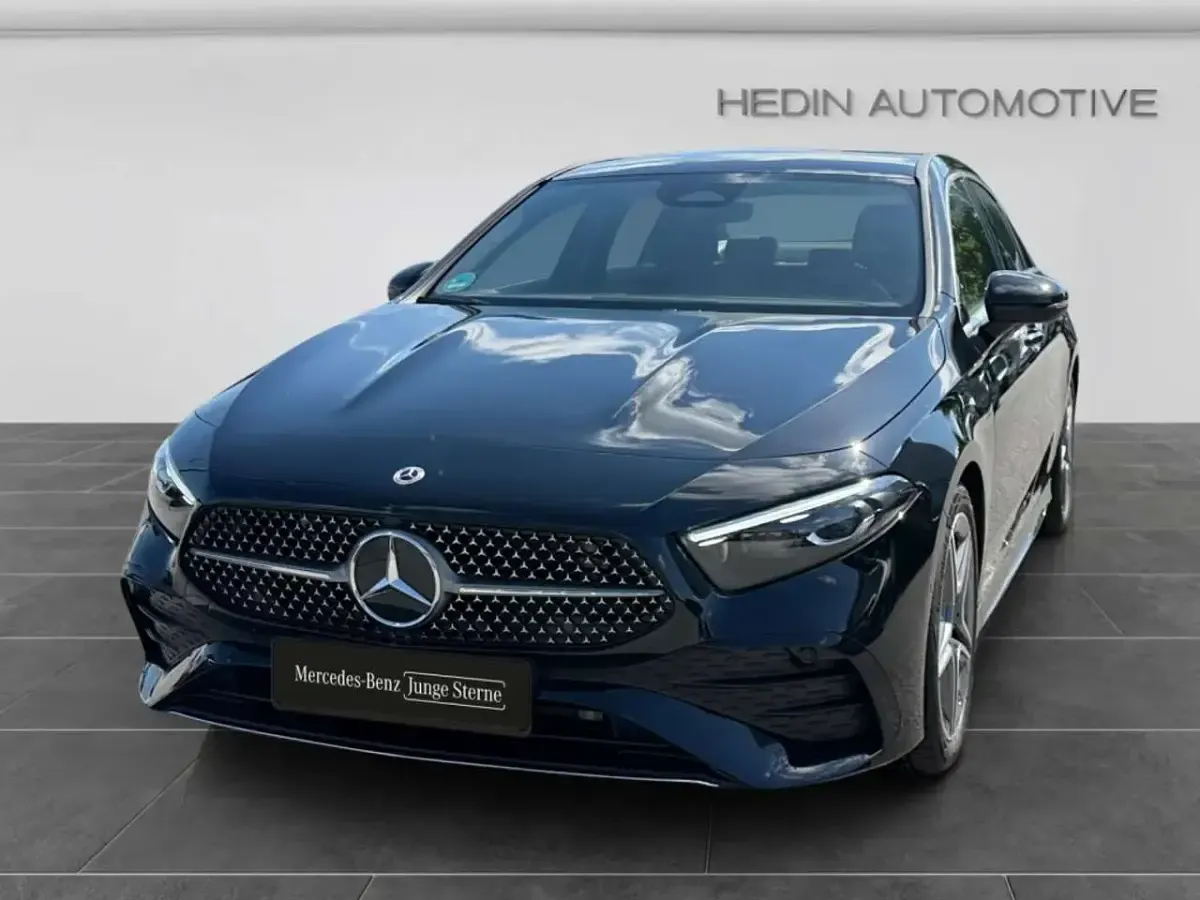Gebraucht Mercedes A220 AMG 190 PS (139 kW) 2025 Schwarz Limousine
