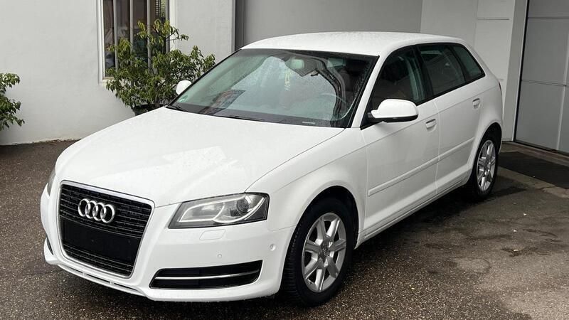 Weiß Gebraucht 2011 Audi A3 Limousine | 9.499 € (Teuer) - Bild 1/4