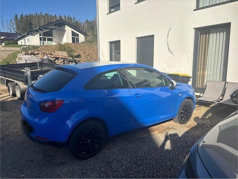 Second-hand Seat Ibiza 70 CP (51 kW) 2009 Albastru Hatchback
