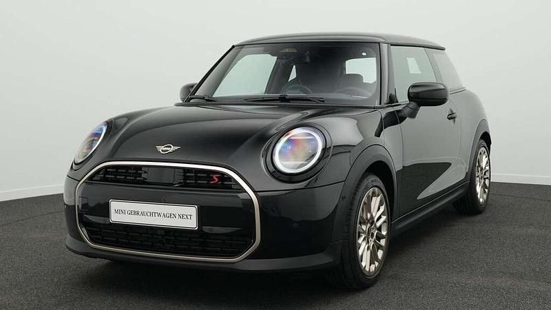 Schwarz Gebraucht 2024 Mini Cooper S Favoured Kleinwagen | 26.731 € (Fairer Preis) - Bild 1/4
