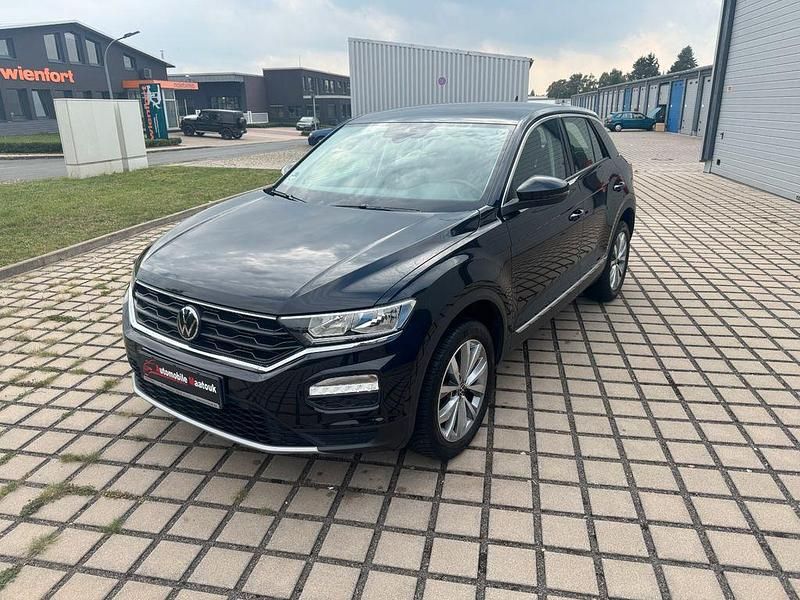 Deep black Gebraucht 2020 VW T-Roc Style SUV | 16.450 € (Guter Preis) - Bild 1/4