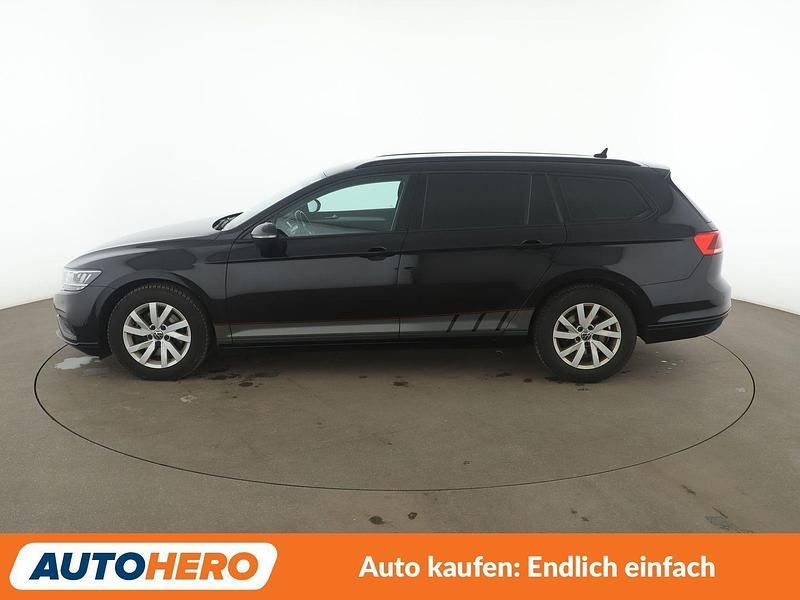 Gebraucht VW Passat 150 PS (110 kW) 2021 Schwarz Kombi
