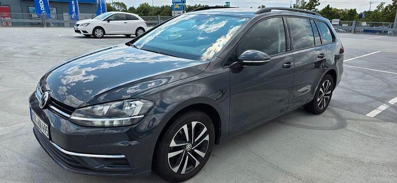 Grau Gebraucht 2020 VW Golf VII United Kombi | 10.590 € (Guter Preis) - Bild 1/4