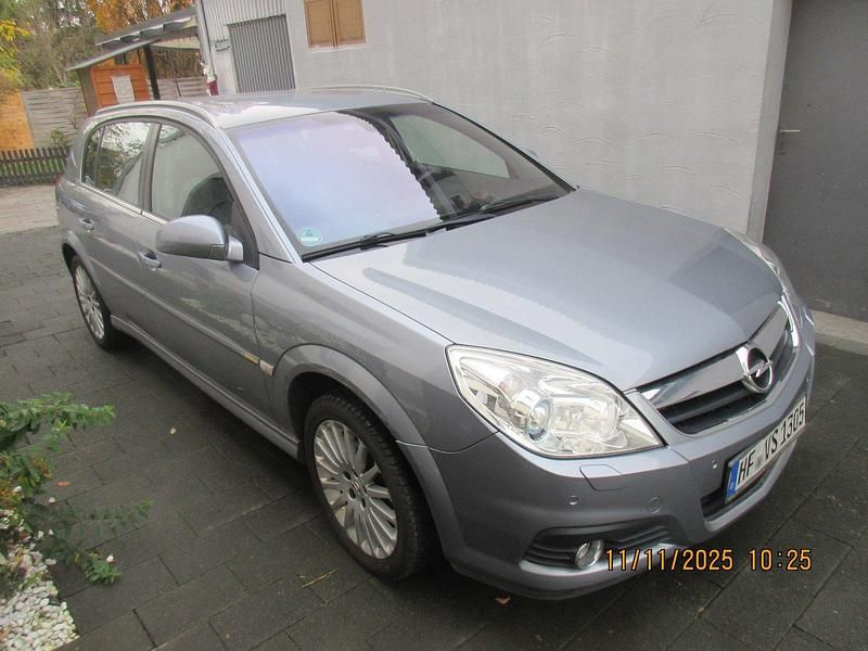 Grau Gebraucht 2007 Opel Signum Kleinwagen | 2.650 € (Etwas zu teuer) - Bild 1/4