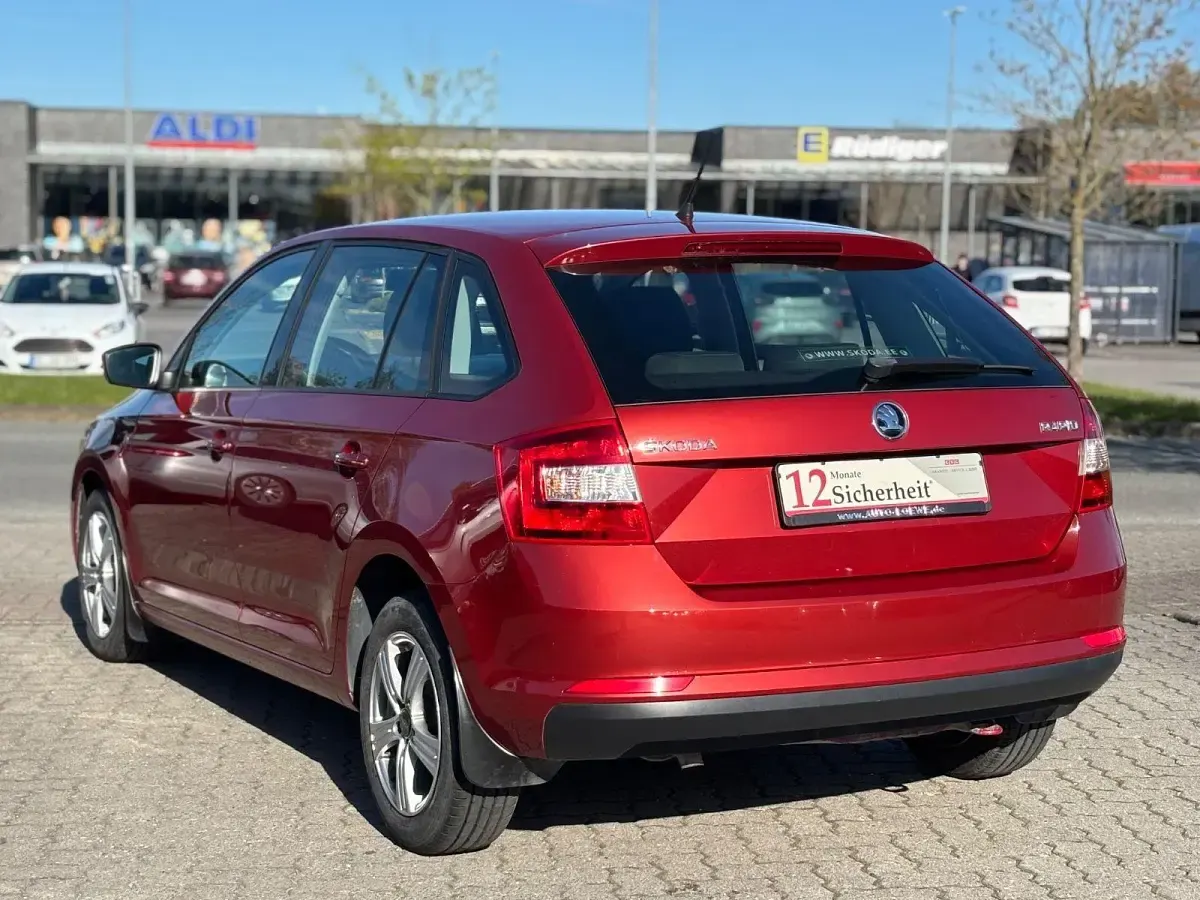 Gebraucht Skoda Rapid Ambition 86 PS (63 kW) 2014 Rot Kleinwagen